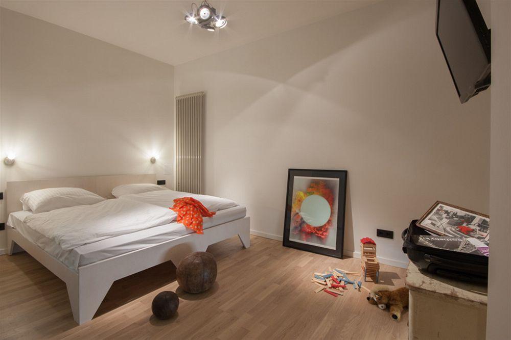Room For Rent Unterhaching Exterior foto
