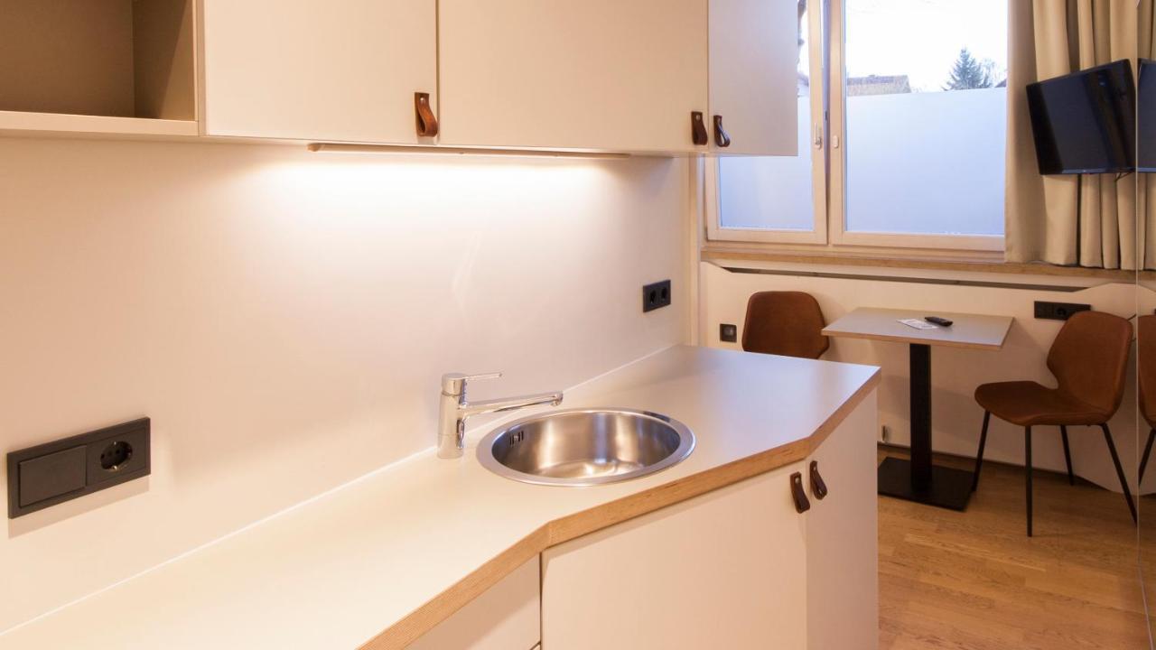 Room For Rent Unterhaching Exterior foto